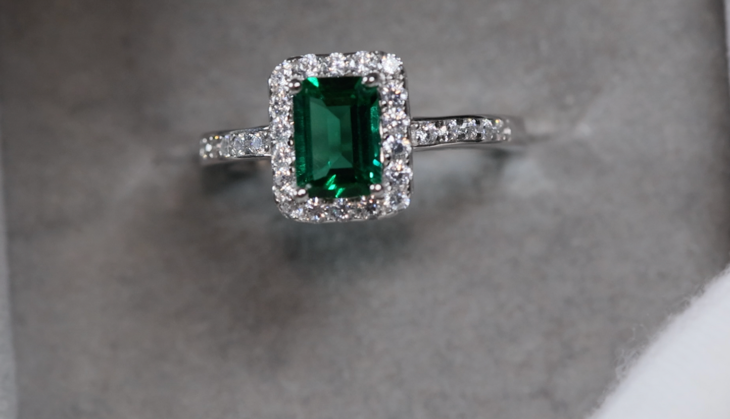 Lab Grown Colombian Emerald Ring