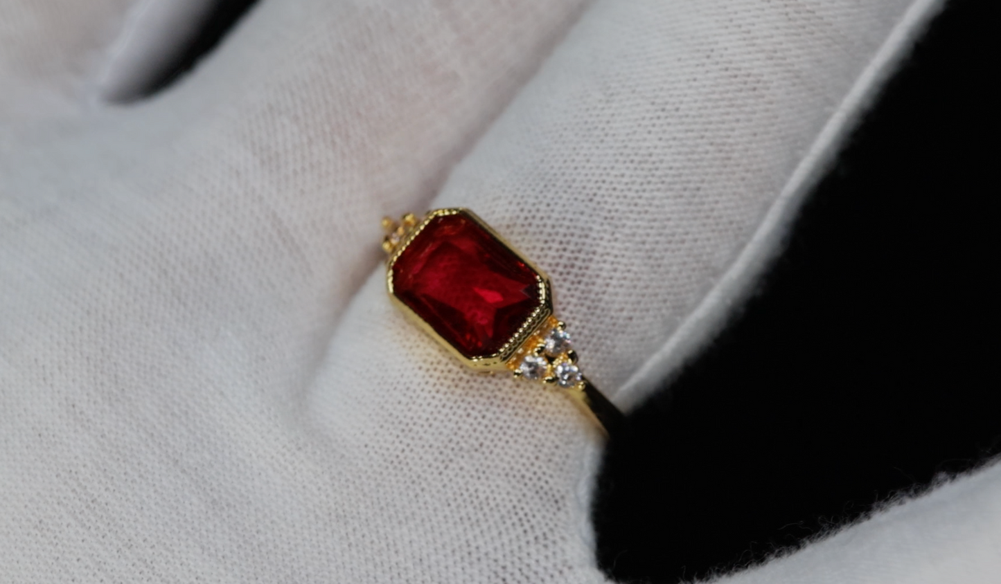 Womens Gold Red Diamond Ring | Gold Red Diamond Ring