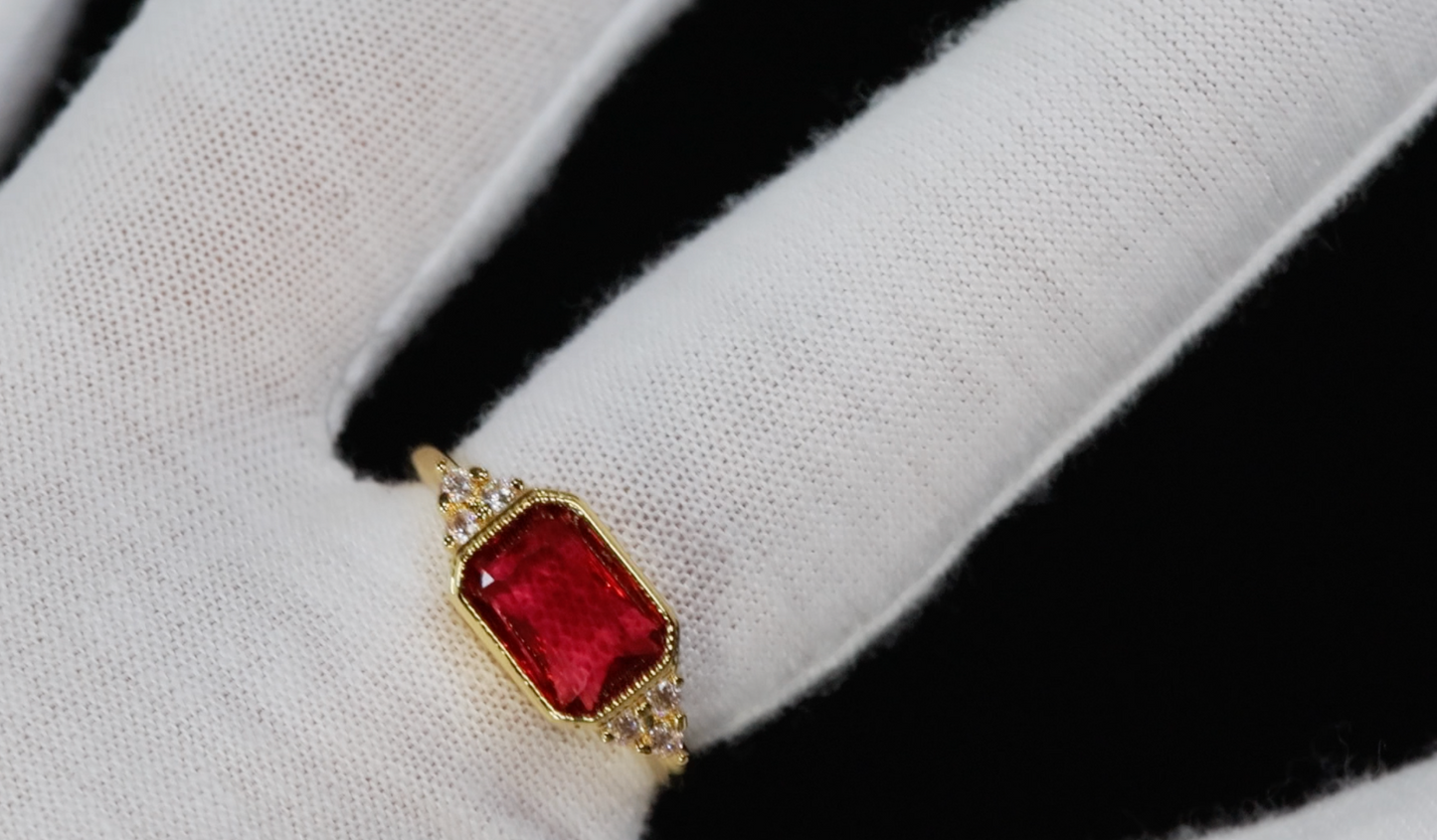 Womens Gold Red Diamond Ring | Gold Red Diamond Ring