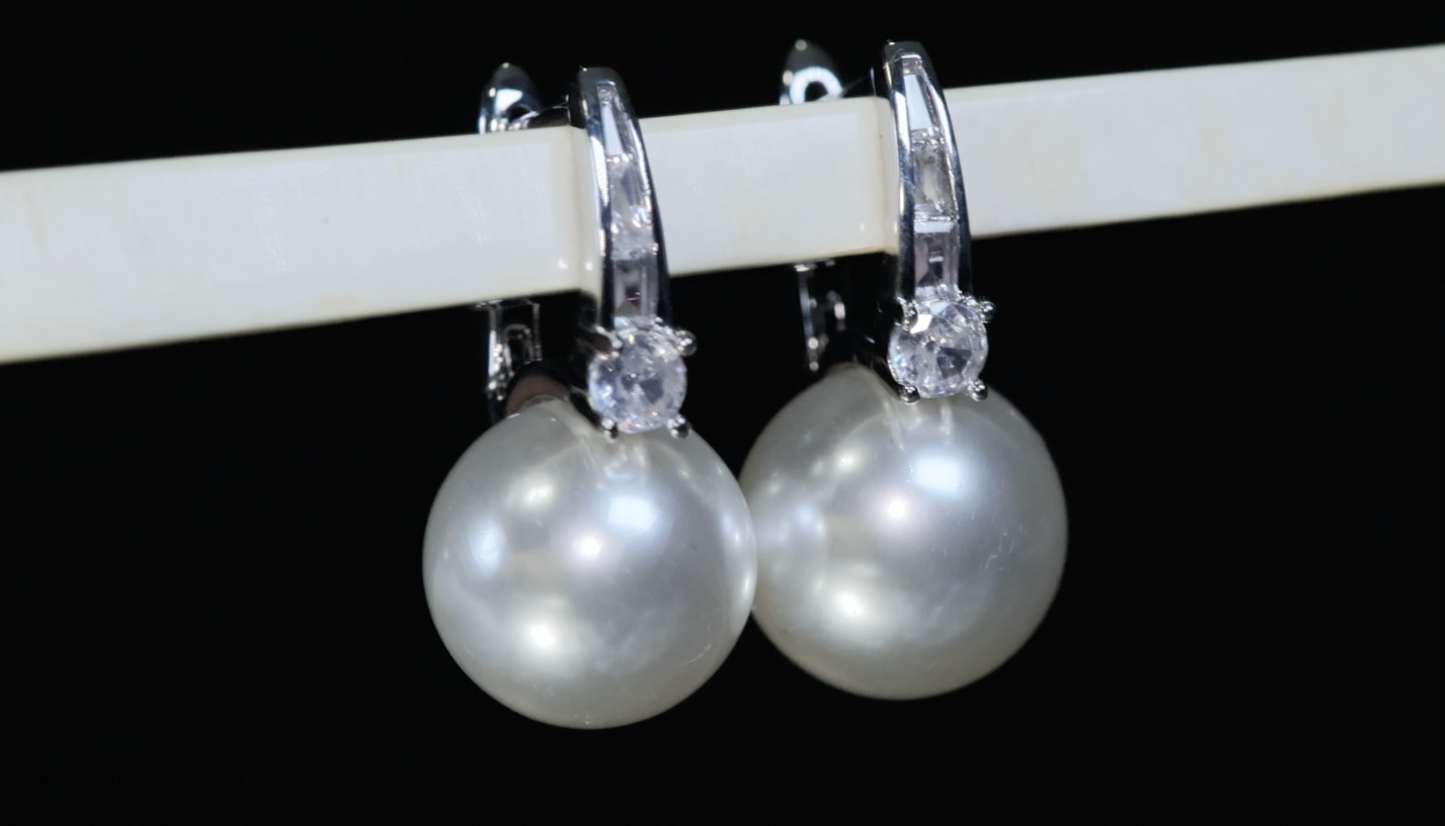 Baguette Diamond Pearl Earrings