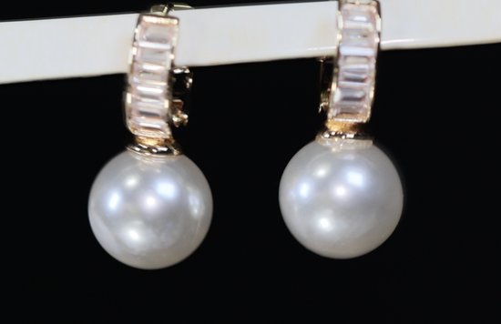 Baguette Pearl Earrings 