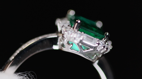 Lab Grown Colombian Emerald Ring | Lab Grown Green Diamond Ring