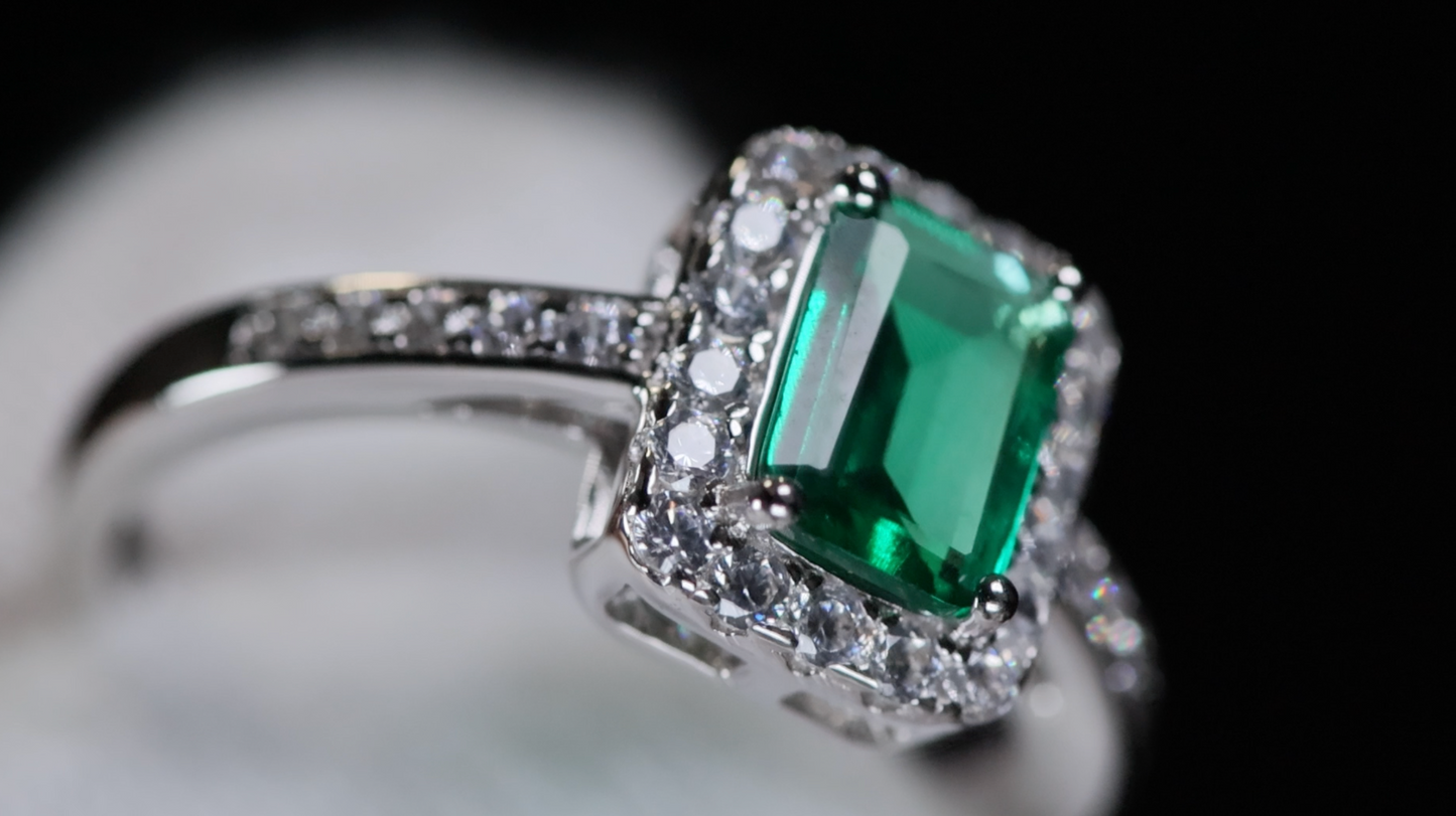 Lab Grown Colombian Emerald Ring | Lab Grown Diamond Ring