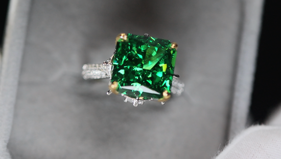 Green Diamond Ring | Emerald Green Ring