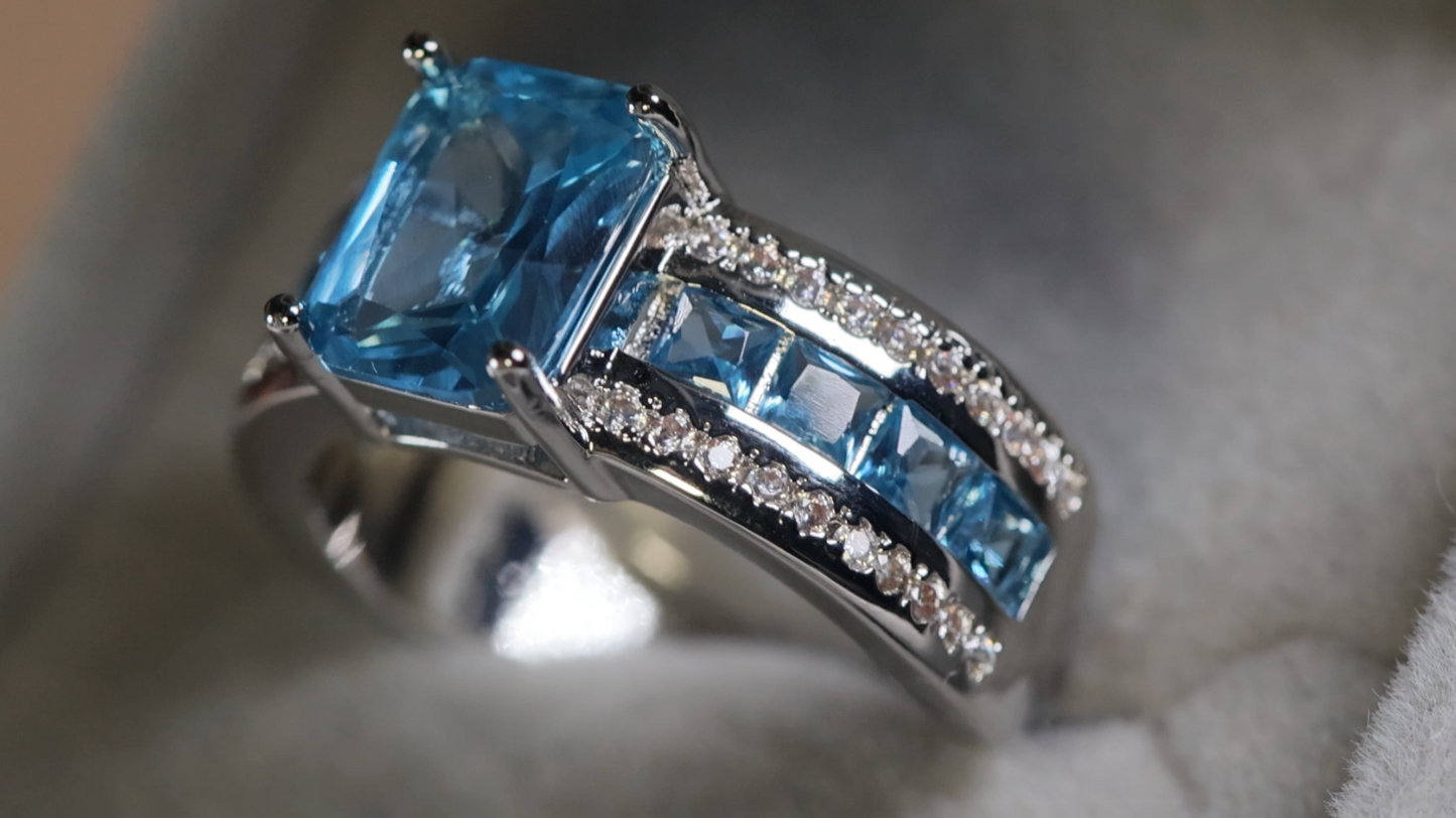 Blue Gemstone Ring | Blue Diamond Ring | Big Blue Diamond Ring
