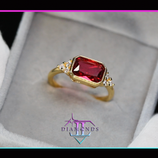 Gold Red Diamond Ring