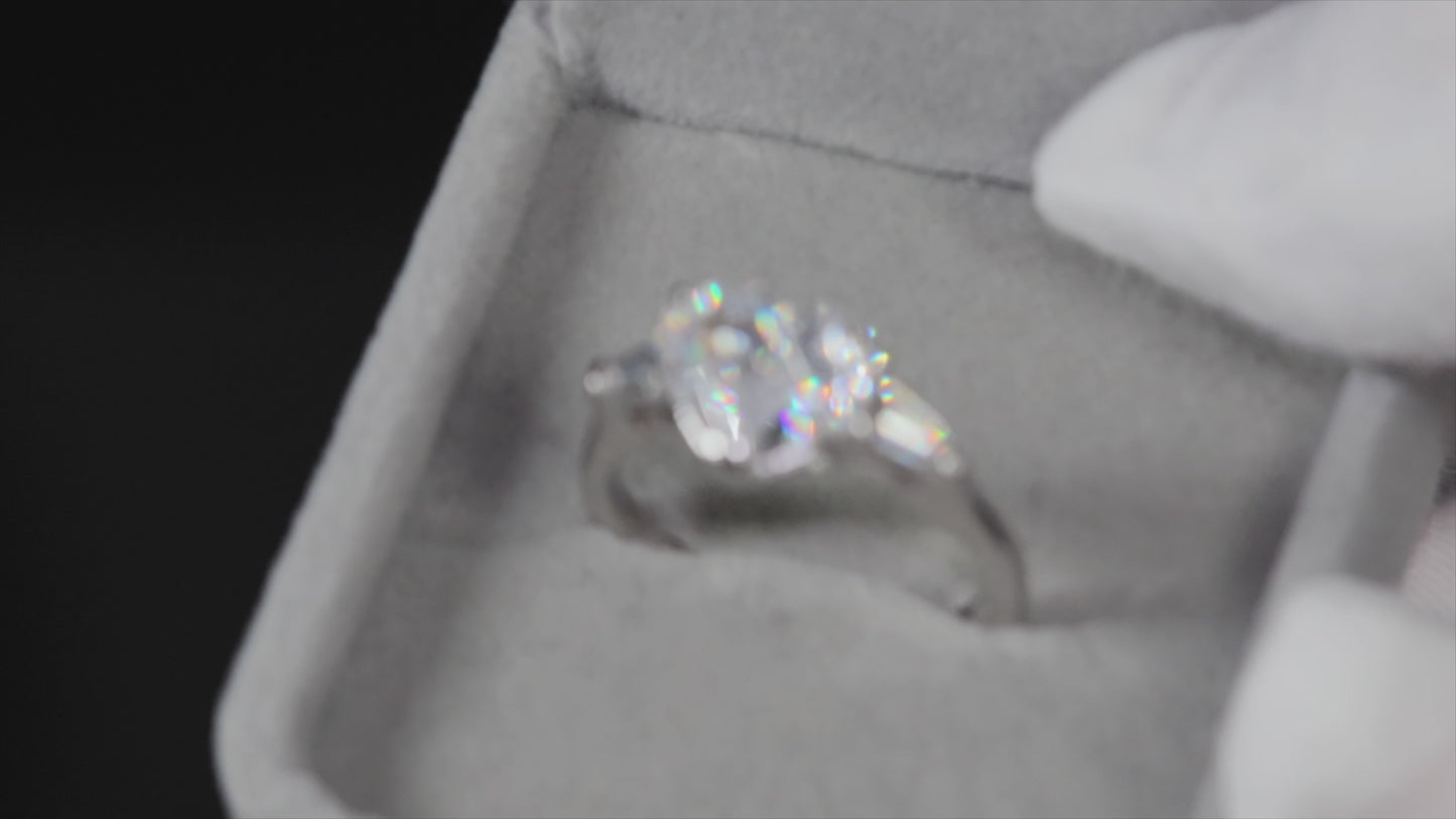 Load and play video in Gallery viewer, Heart Diamond Ring
