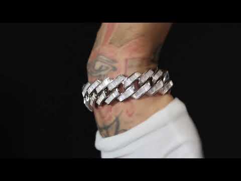 Load and play video in Gallery viewer, Mens Iced Out Cuban Link Bracelet
