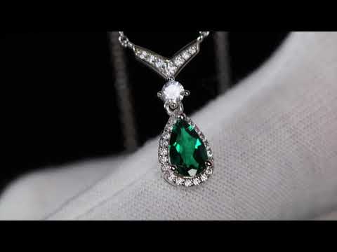 Load and play video in Gallery viewer, Colombian Emerald Pendant
