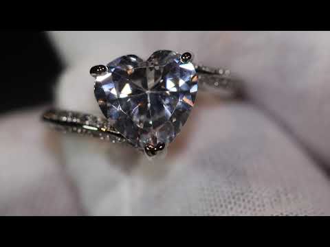 Womens diamond heart ring