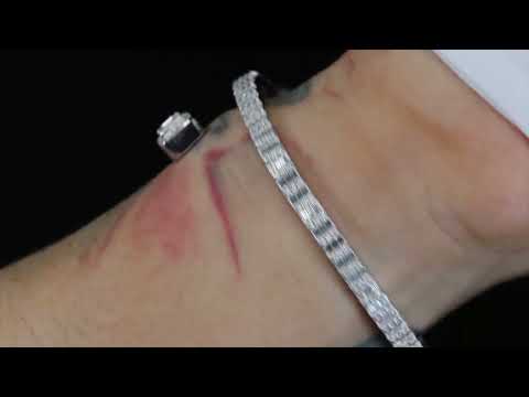 Load and play video in Gallery viewer, Moissanite Baguette Diamond Bracelet
