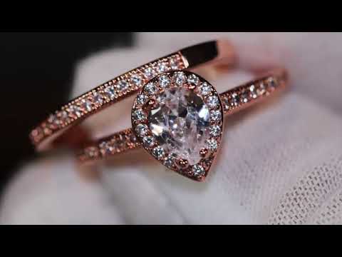 Load and play video in Gallery viewer, rose gold wedding ring set
