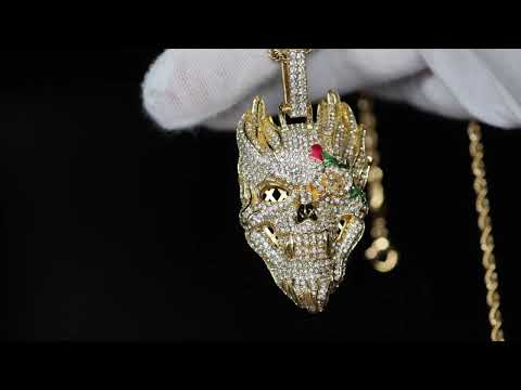 Load and play video in Gallery viewer, Big Diamond Skull Pendant
