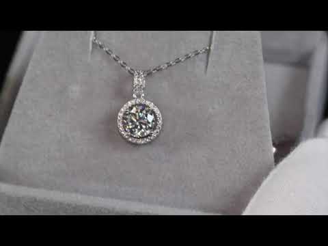 Load and play video in Gallery viewer, Womens Moissanite Diamond Pendant
