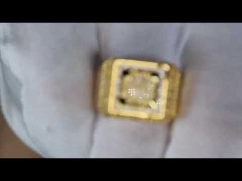 Load and play video in Gallery viewer, Mens Big Gold Diamond Ring 
