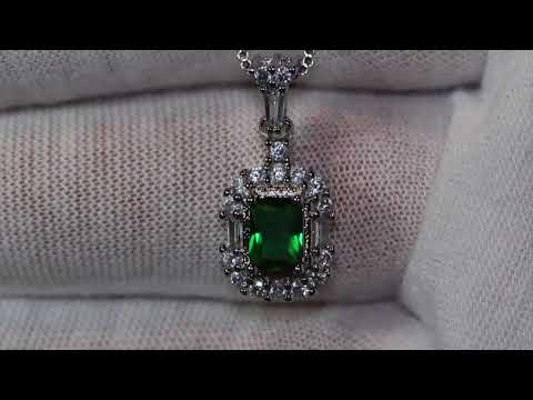 Green diamond necklace